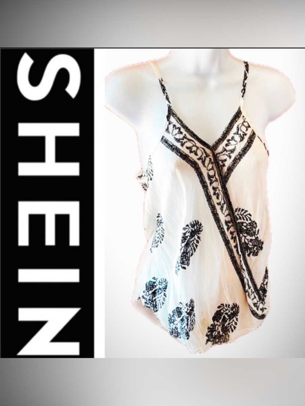 SHEIN White & Black Floral Sleeveless V neck 🤍🖤